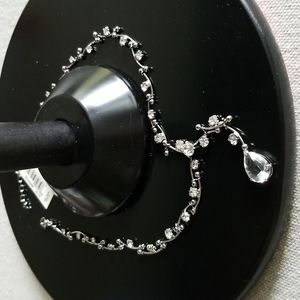 NWT Gorgeous Monet bridal jewelry crystal necklace